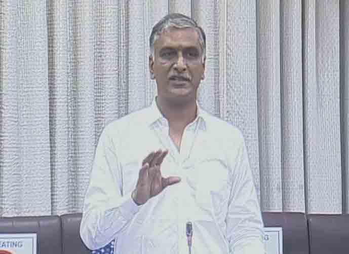 కరోనా కష్టాల్లోనూ 30% పీఆర్సీ