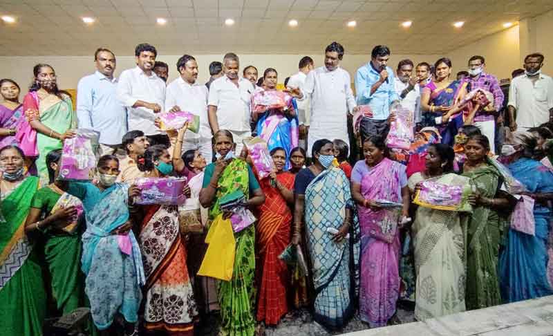 మహిళా సంక్షేమమే ధ్యేయం