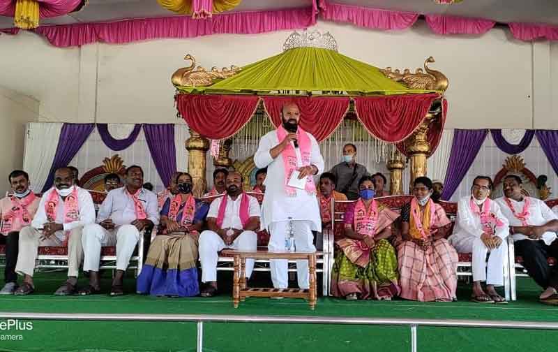 కార్యకర్తలే పార్టీకి పట్టుగొమ్మలు