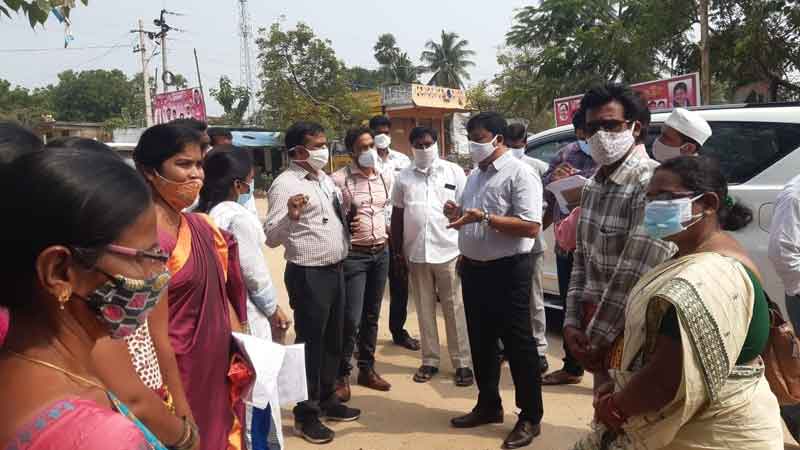 వ్యాక్సినేషన్‌పై నిర్లక్ష్యం వద్దు