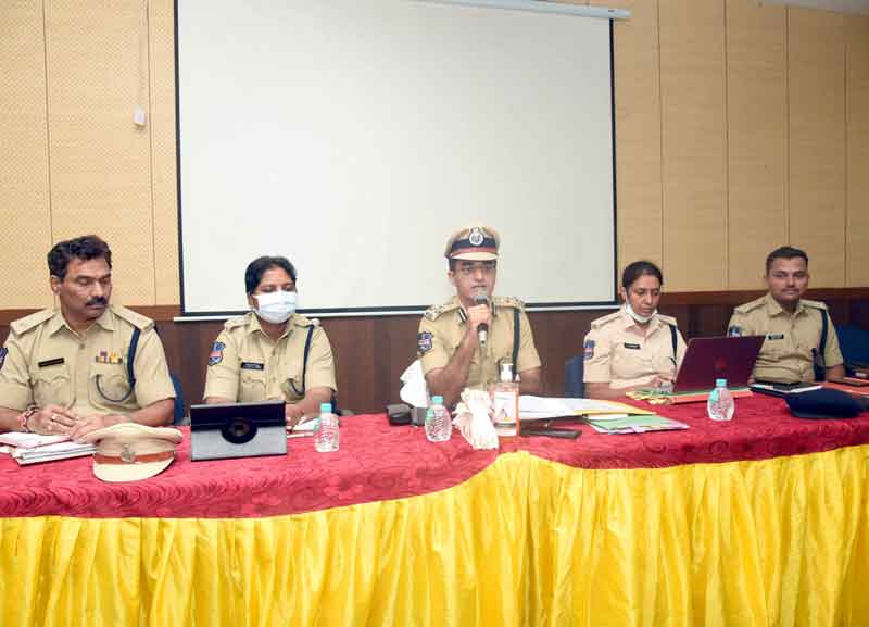 గంజాయి మూలాలు ఏరిపారేయాలి