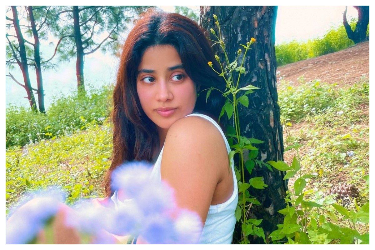 Janhvi Kapoor | జాన్వీ కపూర్ వీకెండ్ మస్తీ.. ఫొటోలు వైరల్