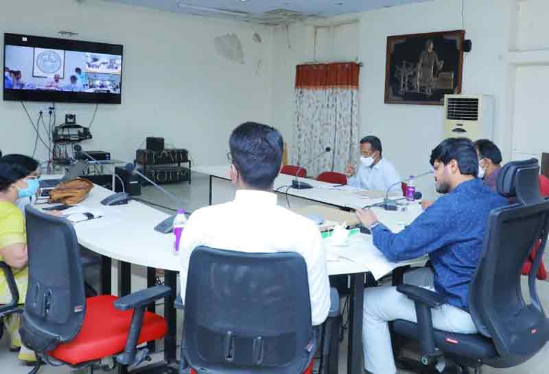 రెండు డోసుల టీకా వేసుకోవాలి