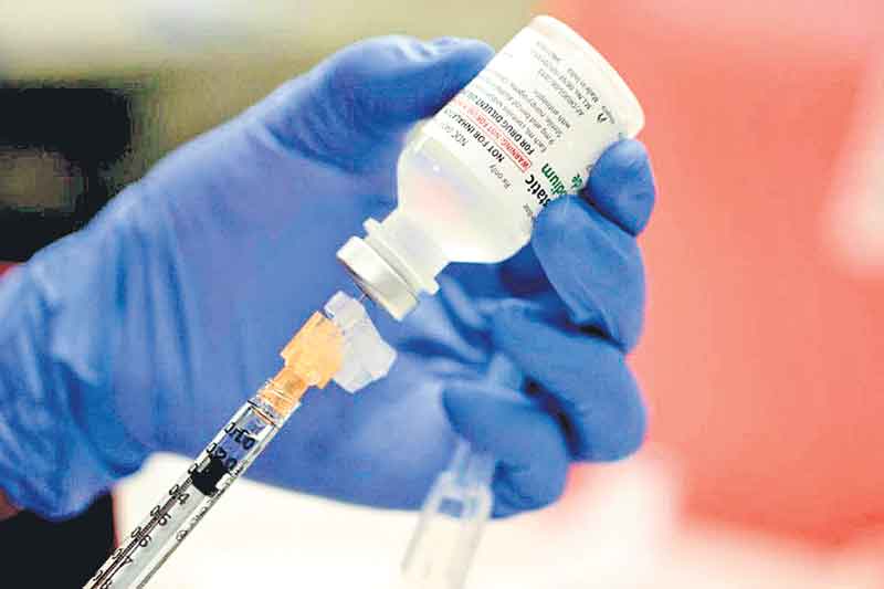 లక్ష్యనికి చేరువుగా  వ్యాక్సినేషన్‌