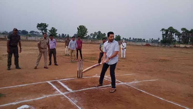 ఏజెన్సీ యువత క్రీడల్లో రాణించాలి