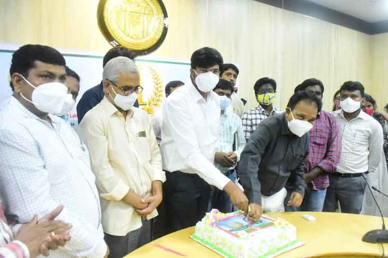 రైతుల సేవలో ‘ధరణి పోర్టల్‌’