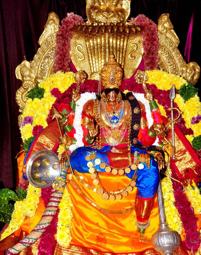 శరన్నవరాత్రి ఉత్సవాలకు..భద్రాద్రి ఆలయం ముస్తాబు