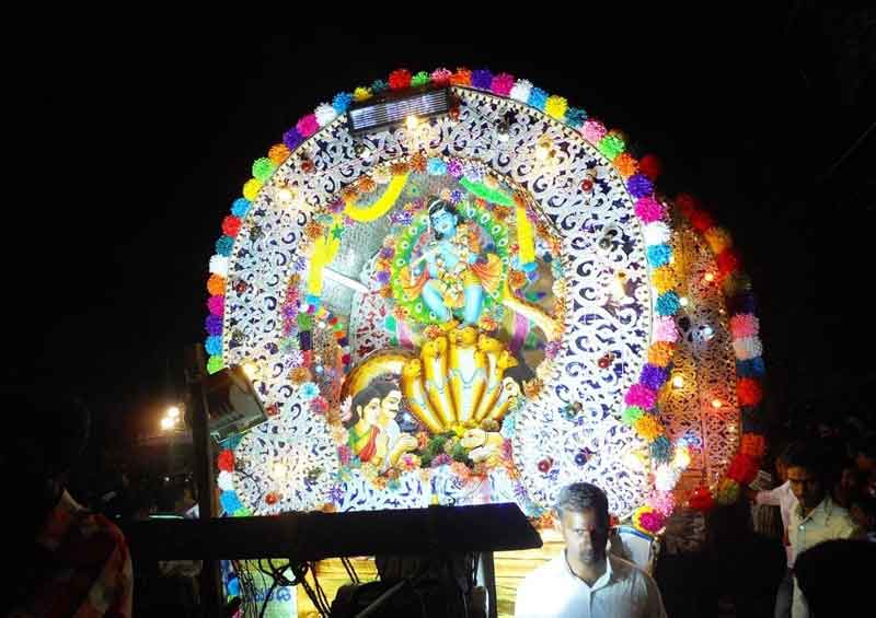 ఉత్సవాలకు ఇల్లెందు ముస్తాబు