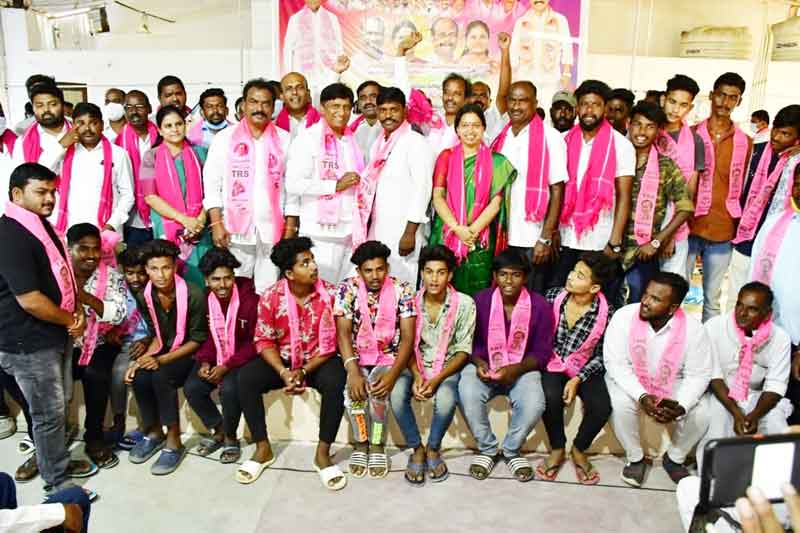 ‘బండి’కి అభివృద్ధి కనబడుత లేదా?