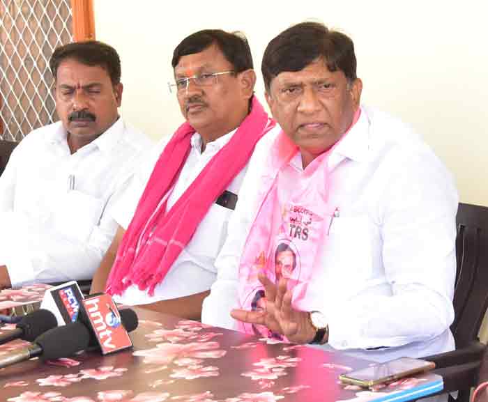 హుజూరాబాద్‌-జమ్మికుంటను ఆదర్శంగా తీర్చిదిద్దుతం