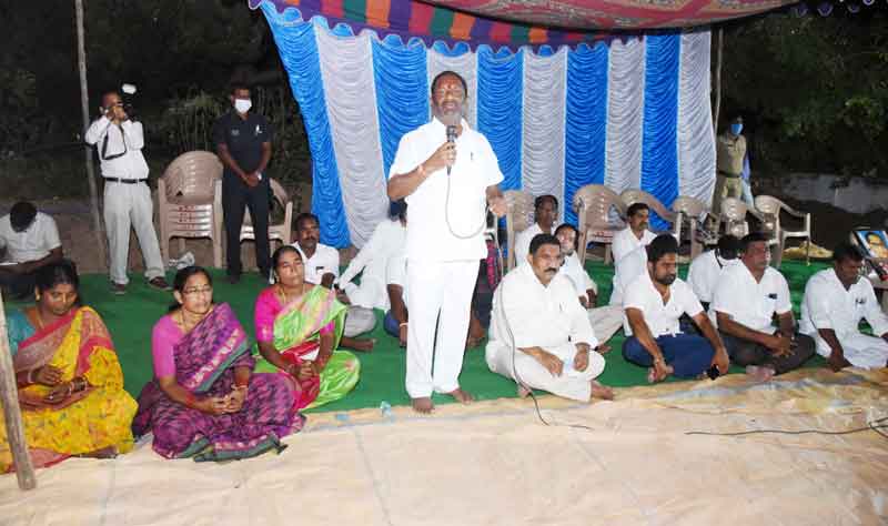 దళితులపై బీజేపీది కపట ప్రేమ