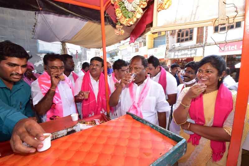 నమ్మితే నష్టపోతరు