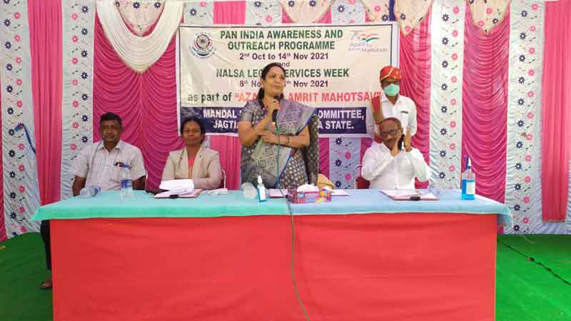 చట్టాలపై అవగాహన పెంచుకోవాలి