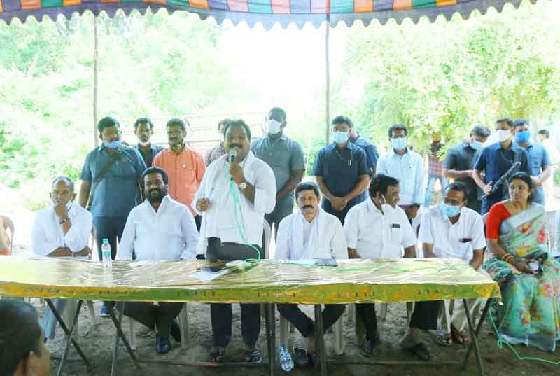 బీజేపీకి ఓటేస్తే బాయి కాడ మీటర్లే..