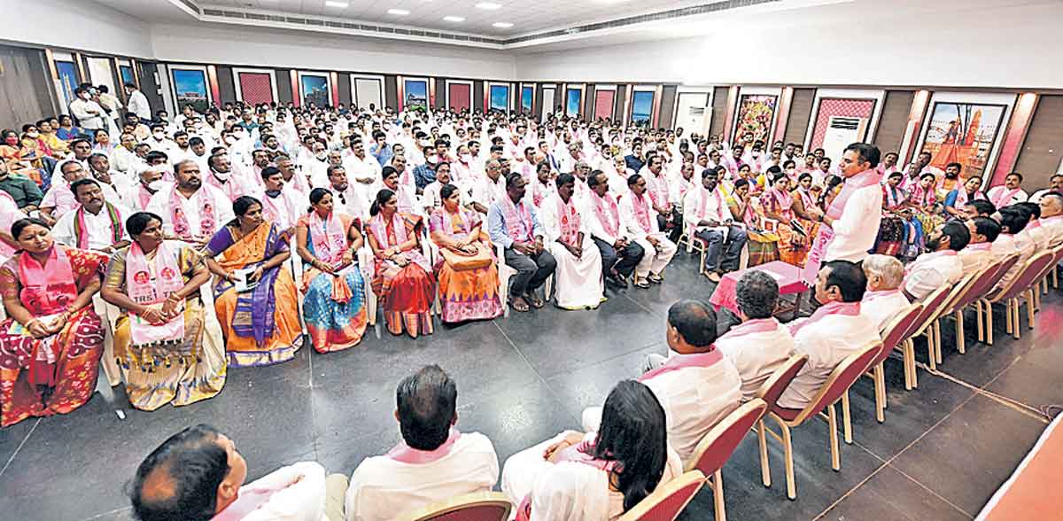 టీఆర్‌ఎస్‌ ప్లీనరీని విజయవంతం చేయాలి