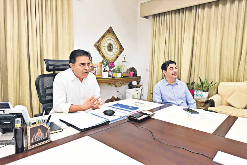 ఫ్రాన్స్‌కు బ‌య‌ల్దేరిన మంత్రి కేటీఆర్ బృందం