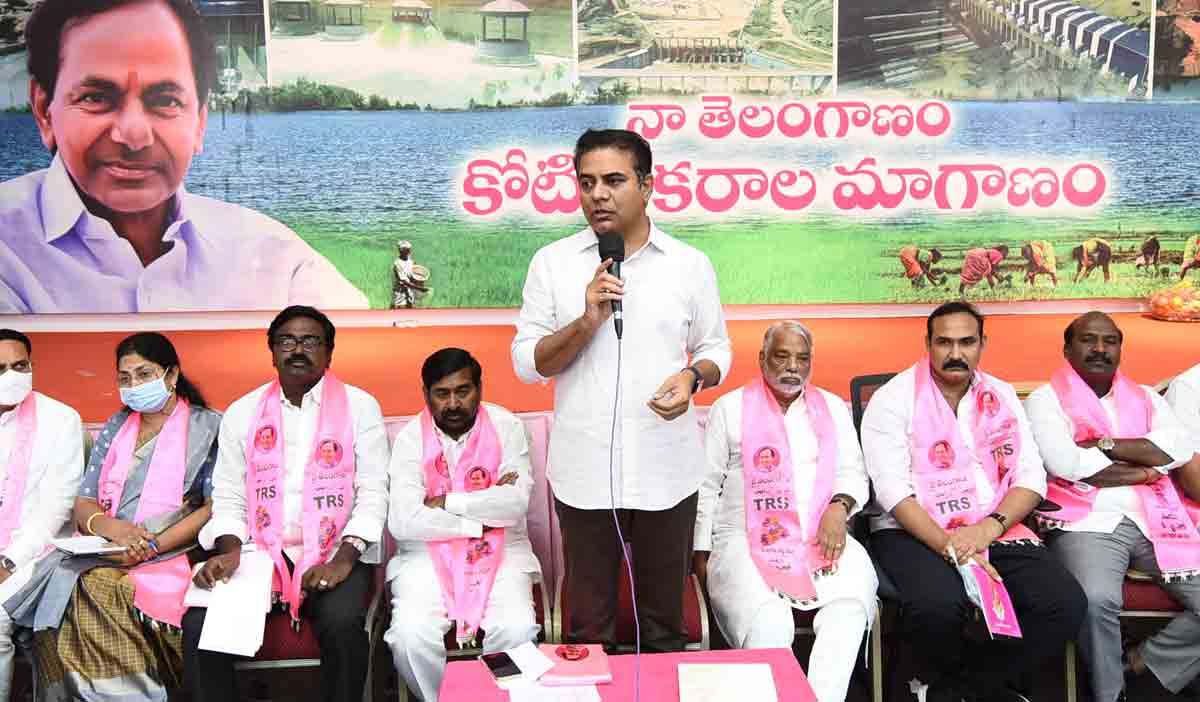 నాడు నీరూ లేదు.. నోరూ లేదు