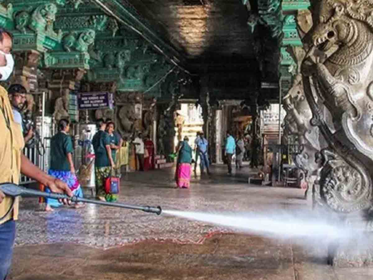 కర్ణాటక ఆలయాల్లో.. భక్తులకు డ్రెస్‌ కోడ్‌