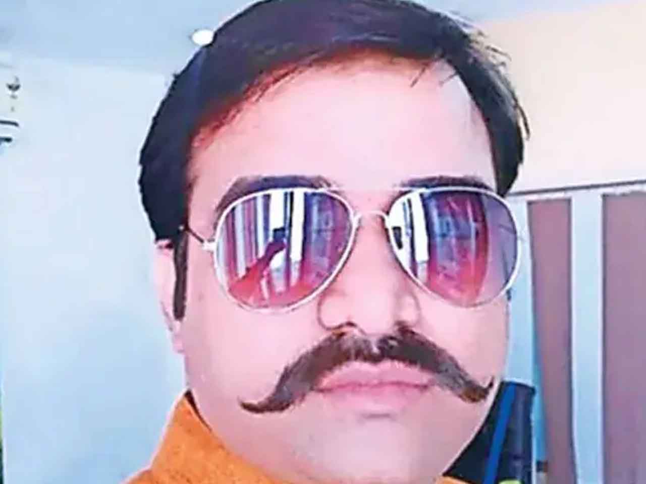 Kanpur Trader Death | కాన్పూర్ వ్యాపారి హ‌త్య‌కేసు.. ప‌రారీలో పోలీసులు