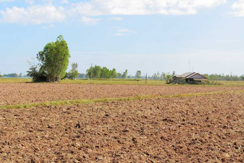 ఎకరం@ రూ.3కోట్లు!