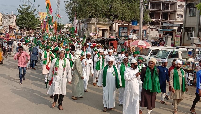 ప్రవక్తను ఆదర్శంగా తీసుకోవాలి