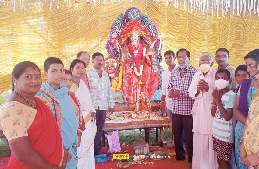 ధనలక్ష్మీ అలంకరణలో అమ్మవారి దర్శనం