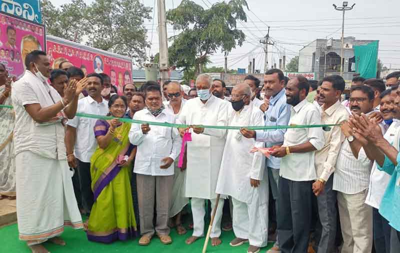 అభివృద్ధిలో భాగస్వాములవ్వాలి