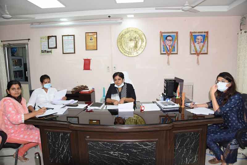 హరితహారం లక్ష్యాన్ని పూర్తి చేయాలి