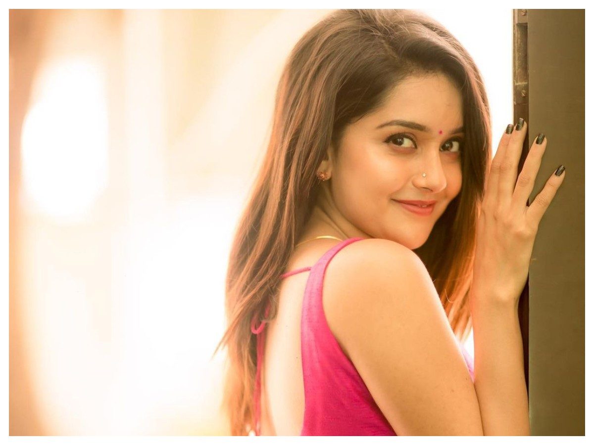 Mahima Nambiar | మహిమ నంబియార్ అందమైన ఫొటోలు..