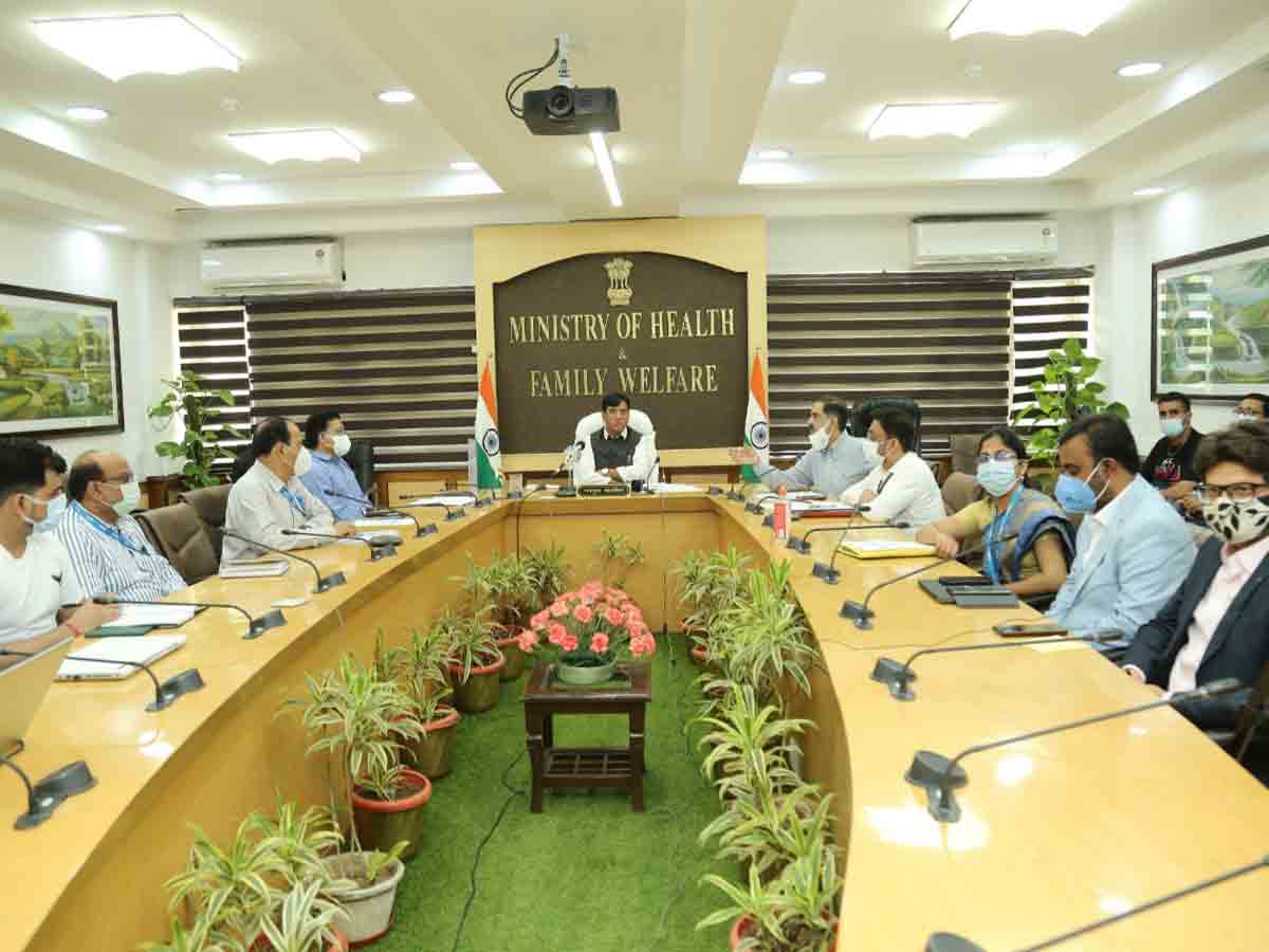 ఈశాన్యంలో డ్రోన్‌ రవాణాను ప్రారంభించిన కేంద్ర ఆరోగ్య మంత్రి