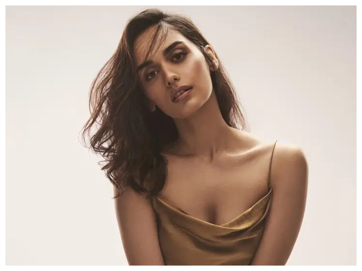 Manushi Chhillar | అందంతో కుర్రకారు మతులు పోగొడుతున్న మానుషి చిల్లర్..