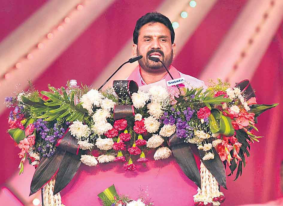 దళితబంధు దేశానికే దిక్సూచి