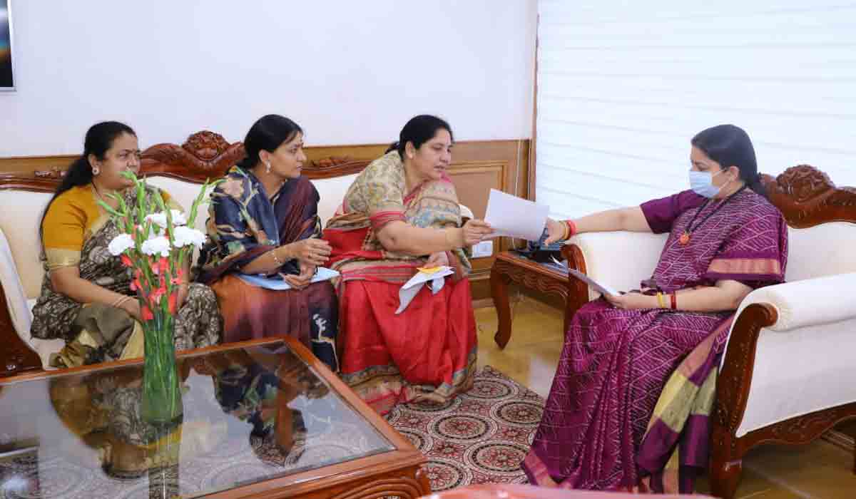 అంగ‌న్‌వాడీల‌కు కొవిడ్ వారియ‌ర్‌లుగా గుర్తింపులో తెలంగాణ ప్ర‌భుత్వ‌ కృషి