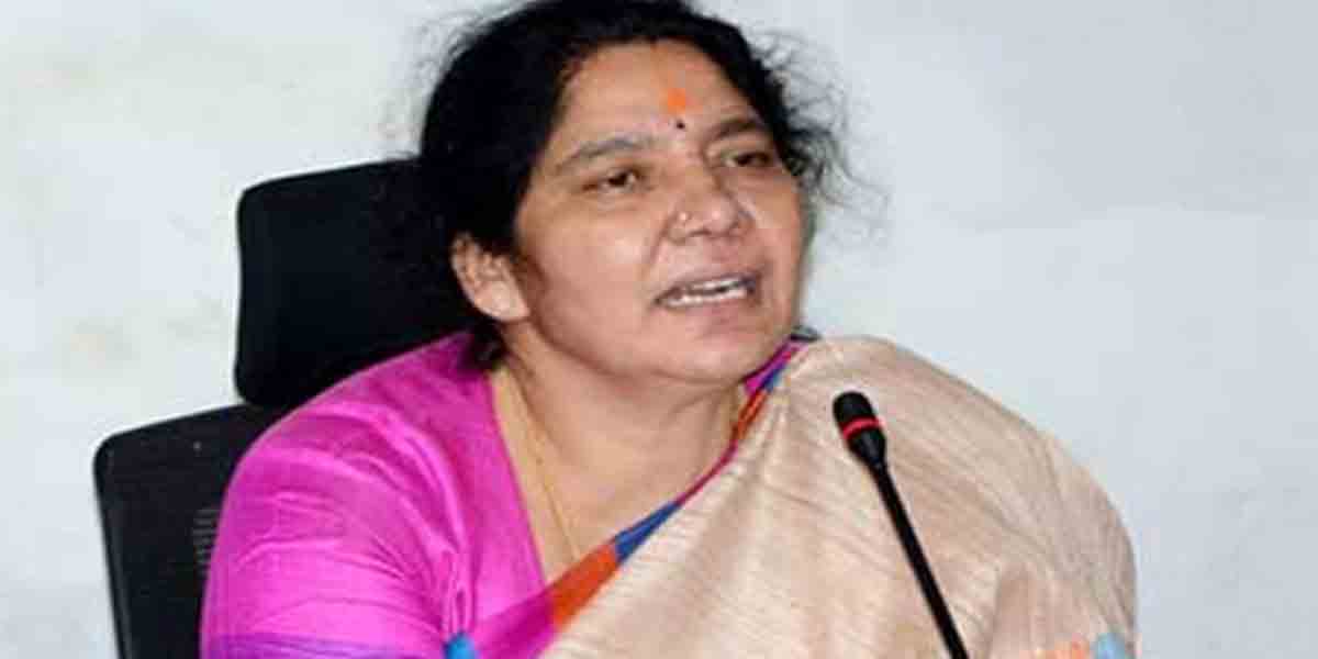 ఆనందోత్సాహలతో బతుకమ్మ పండుగను జరుపుకోవాలి : మంత్రి సత్యవతి