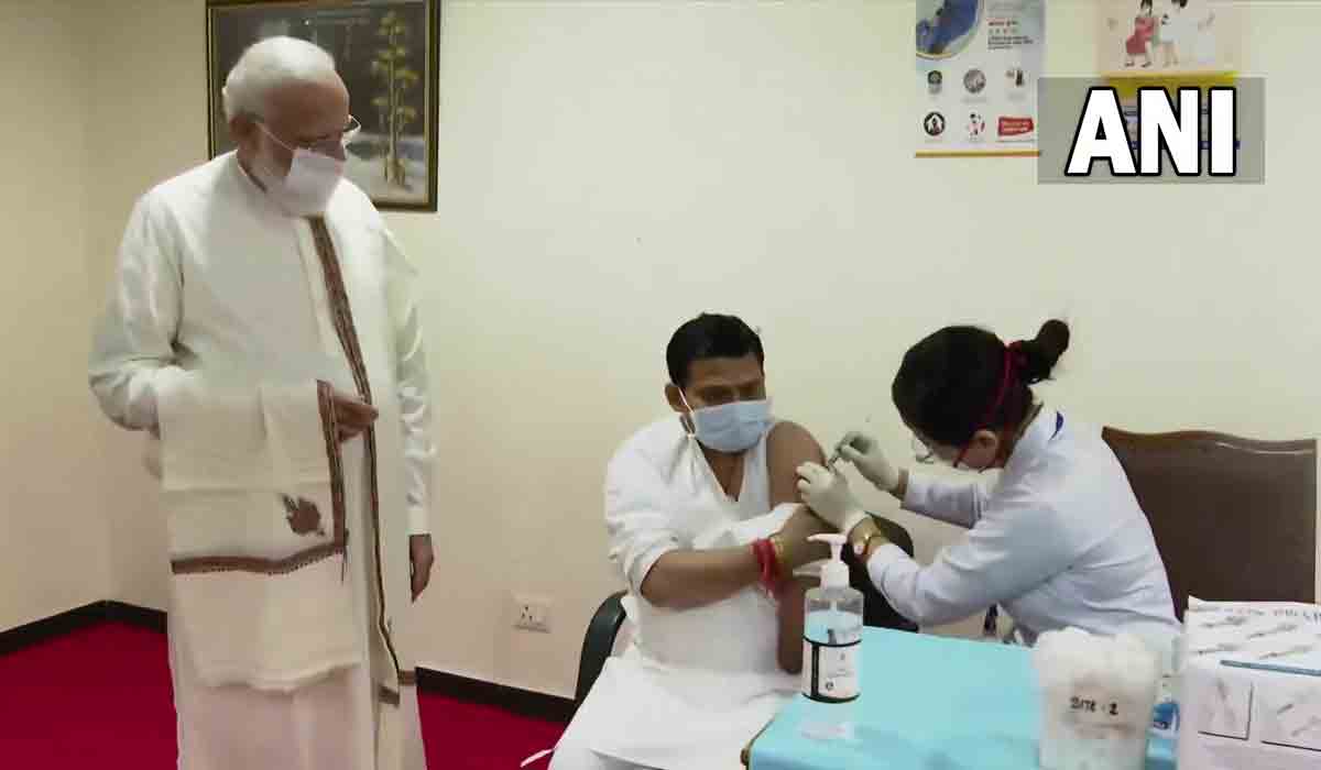 రామ్ మ‌నోహ‌ర్ లోహియా ఆస్ప‌త్రిని సంద‌ర్శించిన ప్ర‌ధాని మోదీ