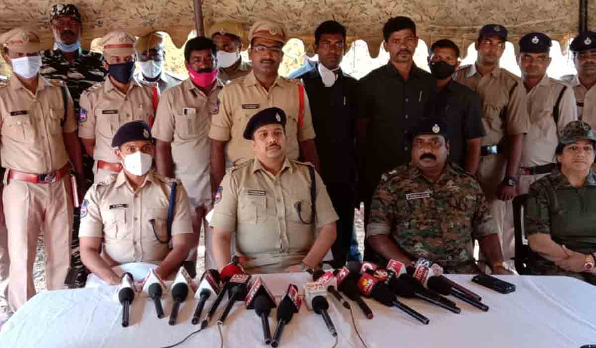 ములుగు జిల్లాలో మావోయిస్ట్ డంప్ స్వాధీనం