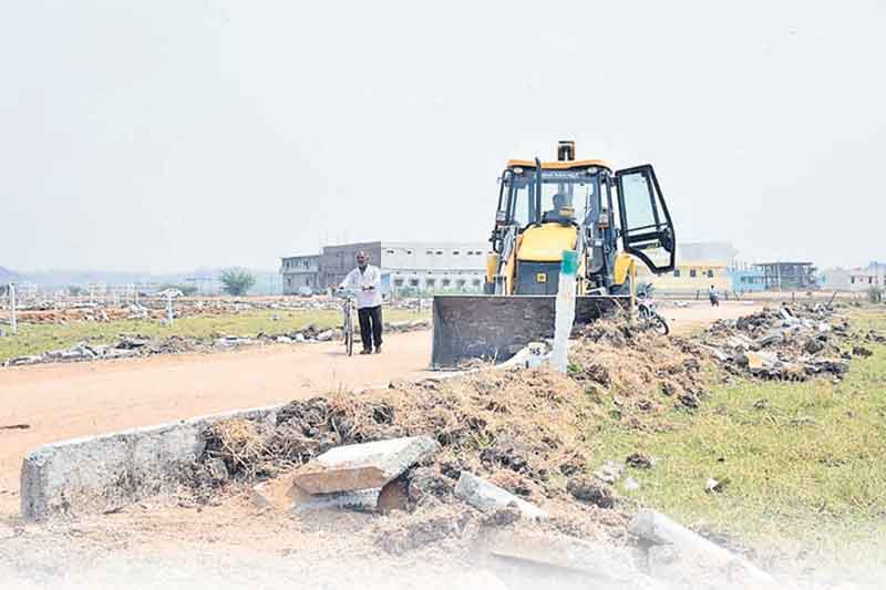 అక్రమ వెంచర్లపై నిఘా