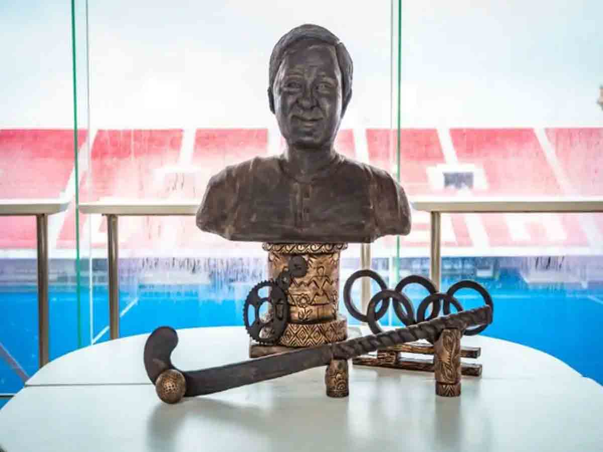 నవీన్‌ పట్నాయక్‌ బర్త్‌ డే స్పెషల్‌.. 72 కేజీల చాక్లెట్‌ స్టాచ్యూ