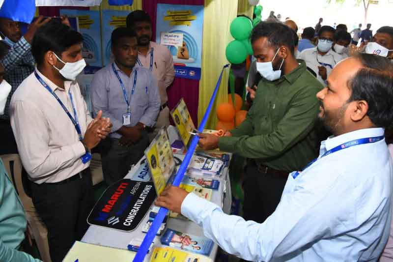 రుణ మేళాను సద్వినియోగం చేసుకోవాలి