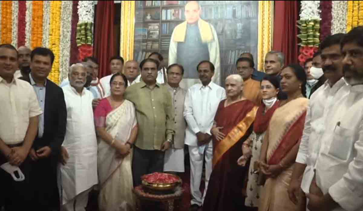 తెలంగాణ అసెంబ్లీలో పీవీ న‌ర‌సింహారావు చిత్ర‌ప‌టం ఆవిష్క‌ర‌ణ‌