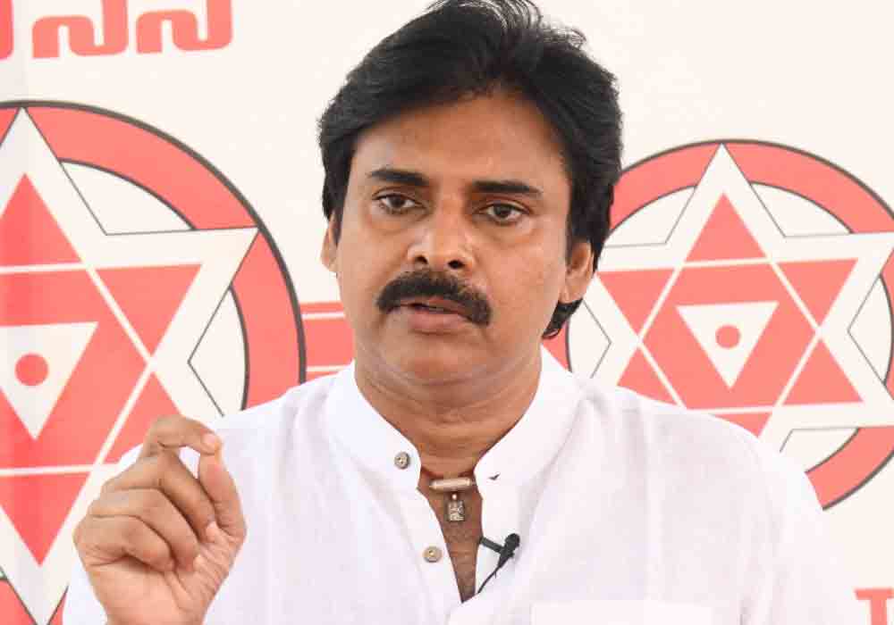 పవన్‌ కల్యాణ్‌కు వైరల్‌ ఫీవర్‌