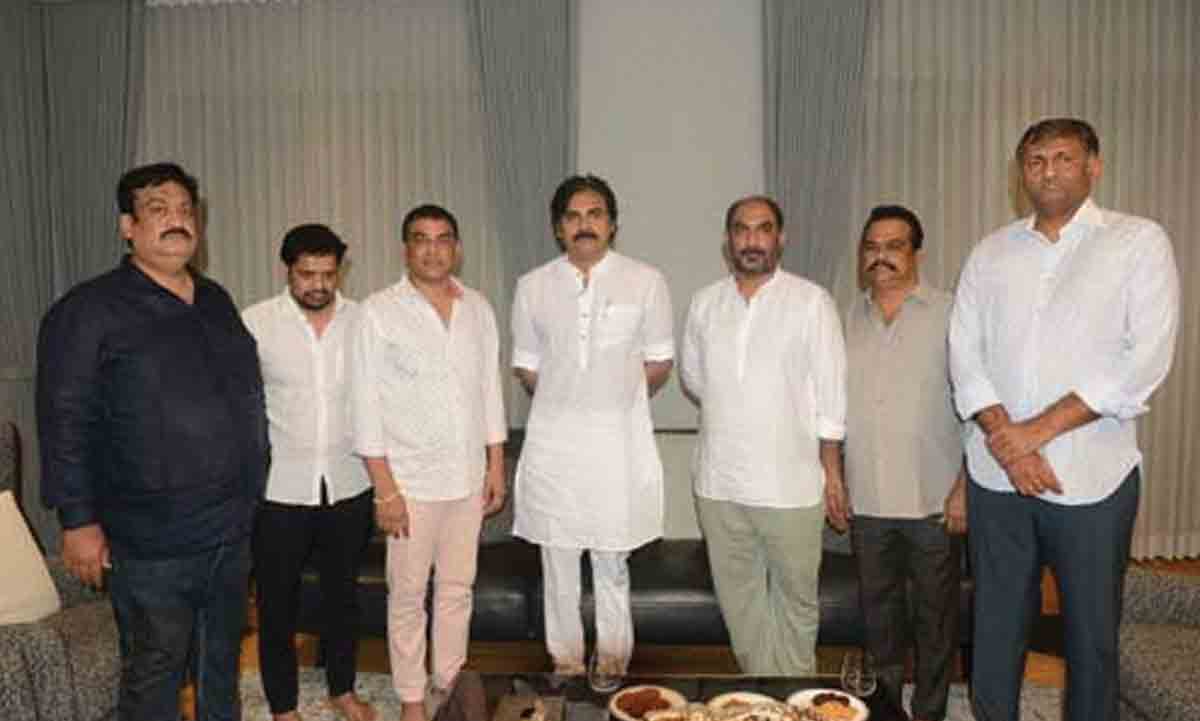 Pawan Kalyan | ప‌వ‌న్ క‌ల్యాణ్ ను క‌లిసిన టాలీవుడ్ నిర్మాత‌లు