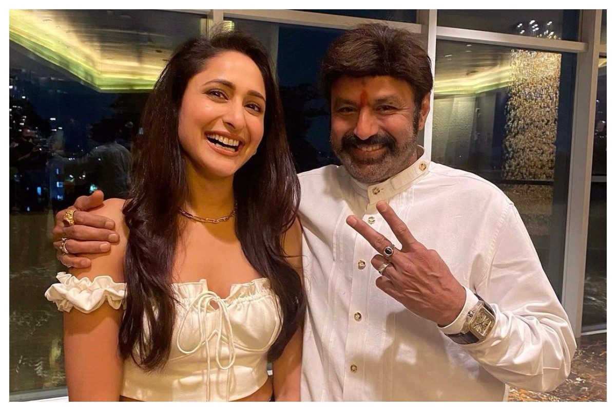 Pragya Jaiswal | అఖండ చివరి రోజు సెట్స్‌లో ప్రగ్యా జైస్వాల్