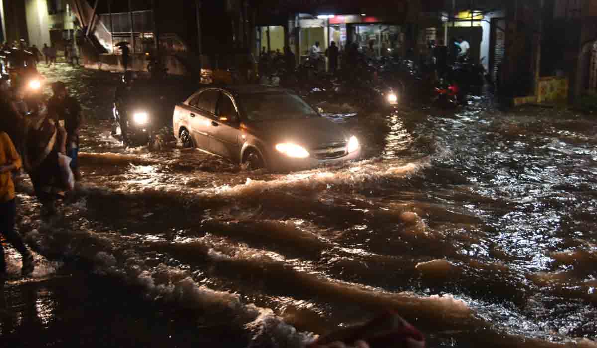 Hyderabad | భారీ వ‌ర్షాలు..! జీహెచ్ఎంసీ కంట్రోల్ రూం నంబ‌ర్ ఇదే..