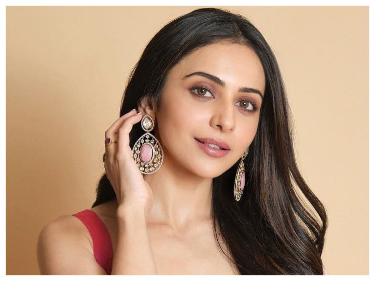 Rakul Preet Singh | చీర కట్టులో రకుల్ ప్రీత్ సింగ్ హొయలు..