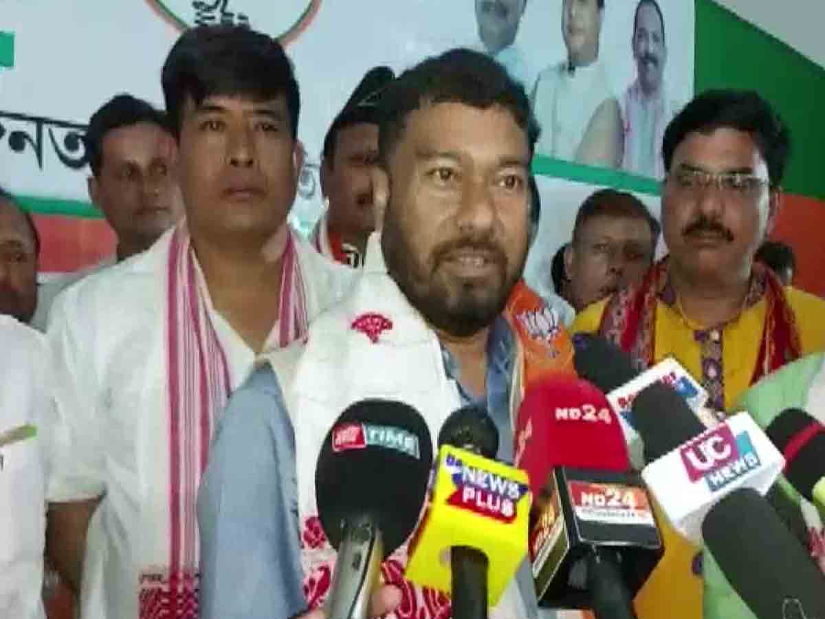 ‘ప్రజలు టీకాకు డబ్బులు చెల్లించడం లేదు.. అందుకే పెట్రోల్‌ పన్నుల్లో సేకరణ’