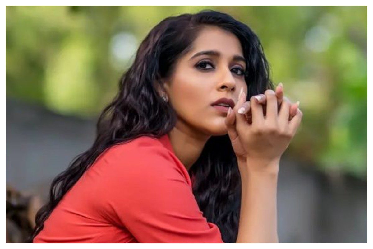 Rashmi Gautam | రెడ్ డ్రెస్‌లో రష్మి గౌతమ్..