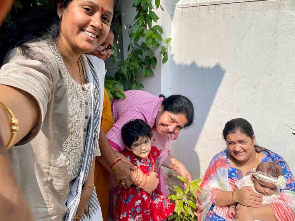 గ్రీన్ ఇండియా చాలెంజ్ : మొక్కలు నాటిన మంత్రి సత్యవతి