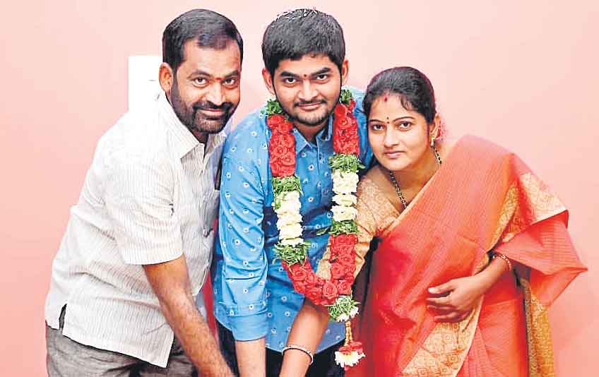 సంతోష్‌రెడ్డికి 4వ ర్యాంకు