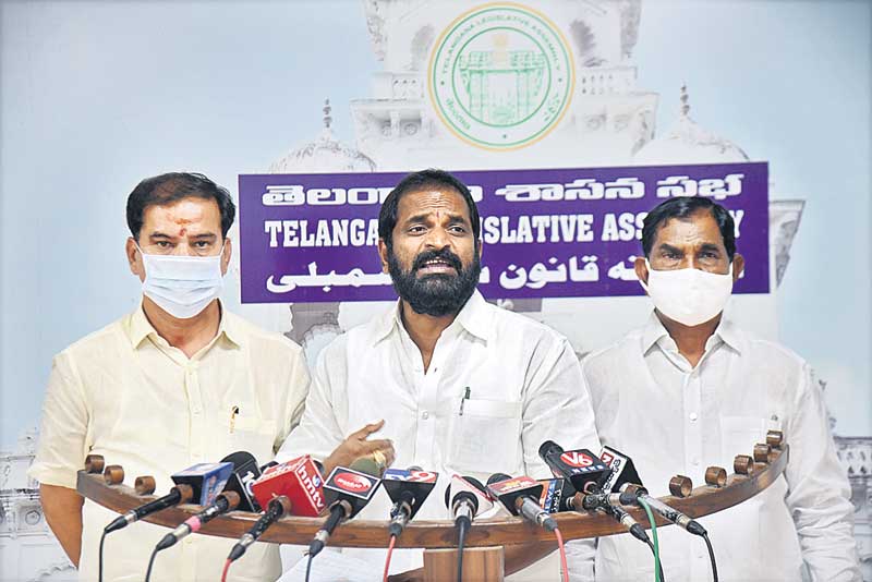 కేంద్రం బీసీ కులగణన చేపట్టాలి